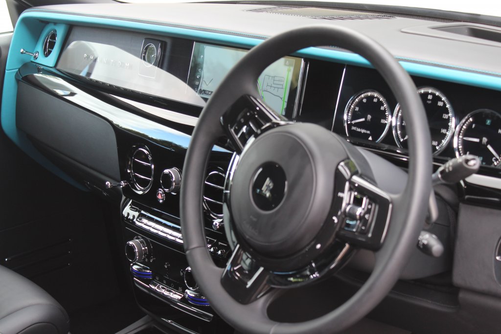 Rolls Royce Phantom 8 interior